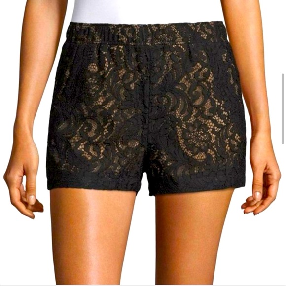 BCBGMaxAzria Pants - BCBG MAX AZRIA Black and Nude Shorts with Pockets. Size Medium.